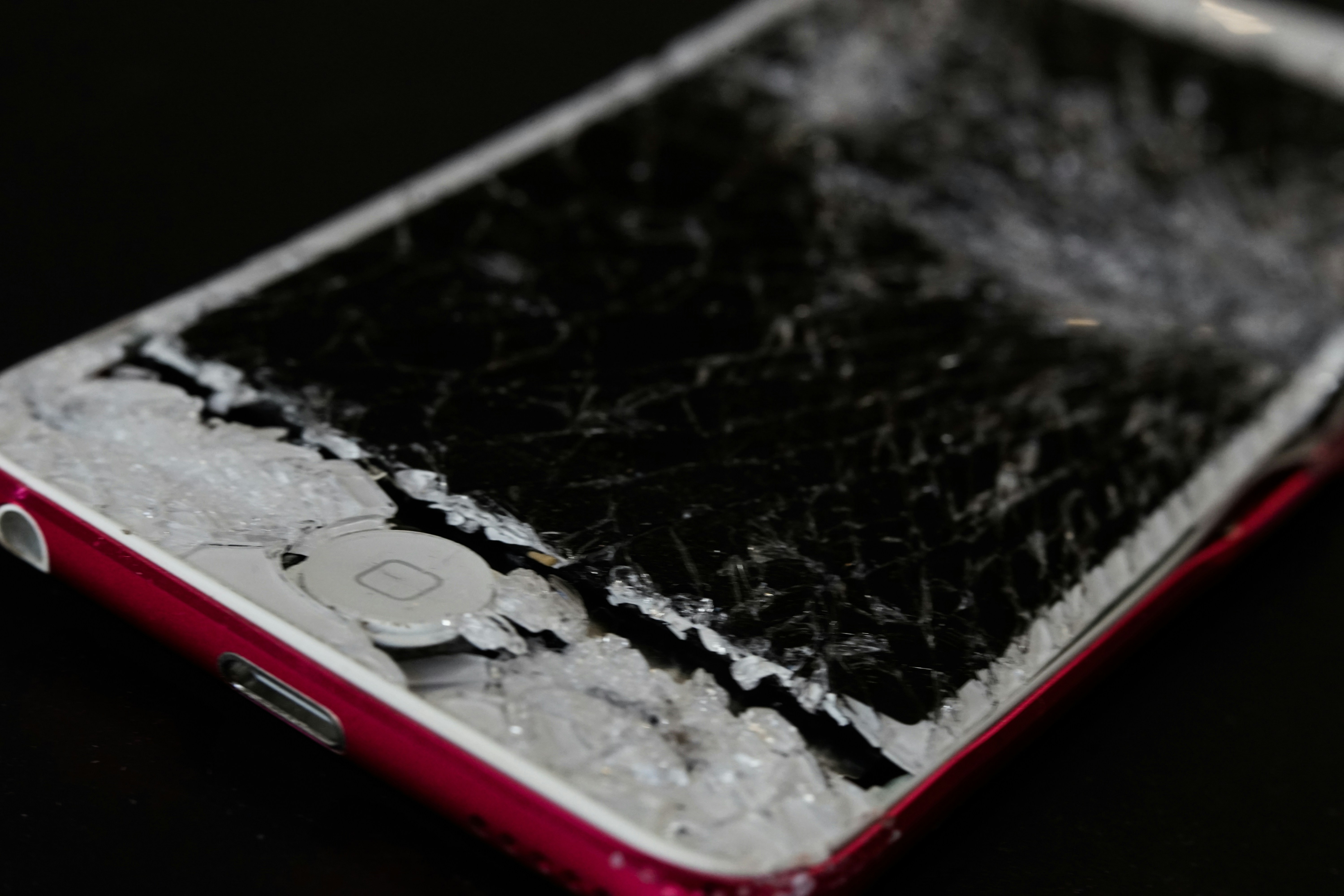Beschädigtes Smartphone-Display